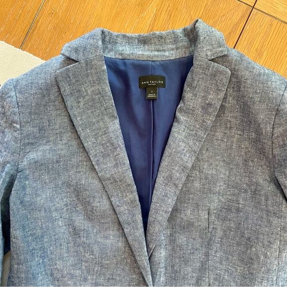 Ann Taylor Factory Linen Blazer, Size 2 - Picture 2 of 5